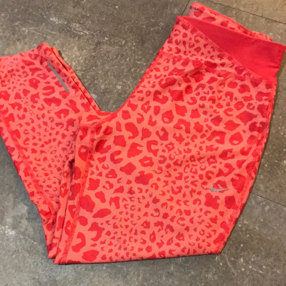 Nike Capri Dri-Fit leggings